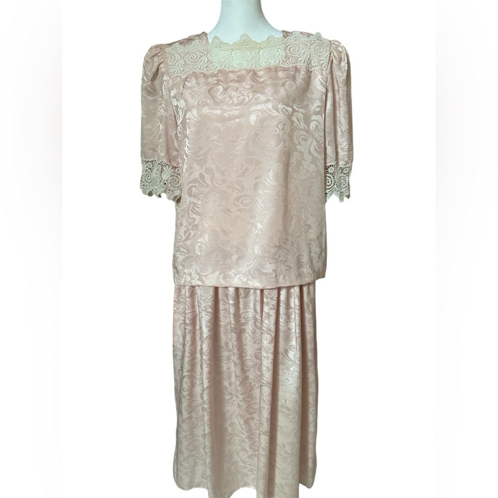 Vintage Lizzy & Johnny Tiered Lace Trim Dress